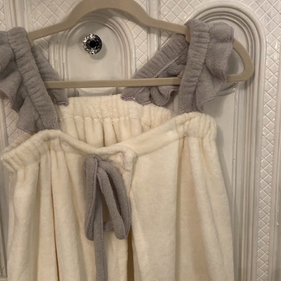 NWOT Shower robe - Picture 4 of 7